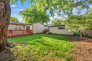 172 N Ashbury Ave, Bolingbrook, IL 60440 - Photo 25
