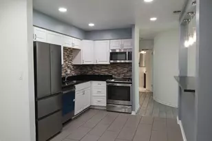 2300 Beau Monde Ln, Lisle, IL 60532 - Photo 3
