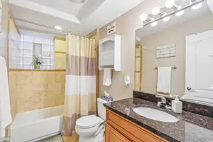 5859 N Glenwood Ave, Chicago, IL 60660 - Photo 11