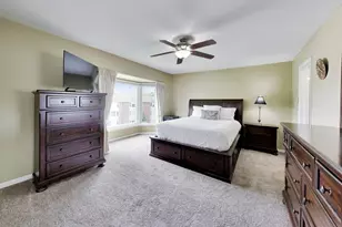 [Address not provided], Park Ridge, IL 60068 - Photo 17