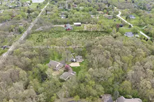 309 Three Oaks Rd, Cary, IL 60013 - Photo 57