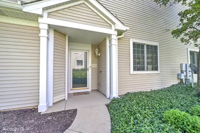 2952 Waters Edge Circle #2952, Aurora, IL 60504 - Photo 3