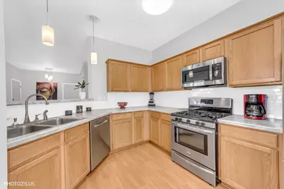 2952 Waters Edge Circle #2952, Aurora, IL 60504 - Photo 15
