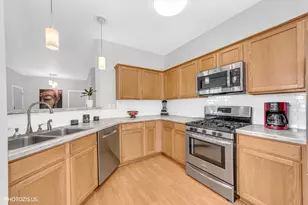 2952 Waters Edge Cir, Aurora, IL 60504 - Photo 15