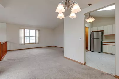 614 Le Parc Circle #22-2, Buffalo Grove, IL 60089 - Photo 9