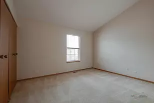 614 Le Parc Cir, Buffalo Grove, IL 60089 - Photo 17