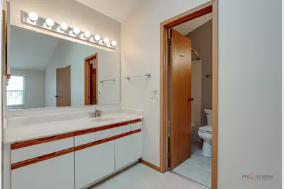 614 Le Parc Circle #22-2, Buffalo Grove, IL 60089 - Photo 21