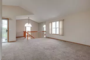 614 Le Parc Cir, Buffalo Grove, IL 60089 - Photo 5