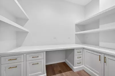727 N McKinley Road #100, Lake Forest, IL 60045 - Photo 31
