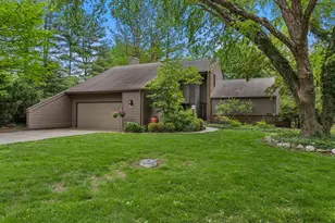905 Barclay Ct, Champaign, IL 61821 - Photo 3