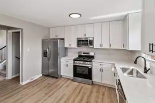 6151 Victoria Dr, Oak Forest, IL 60452 - Photo 9