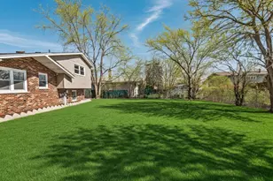 6151 Victoria Dr, Oak Forest, IL 60452 - Photo 3