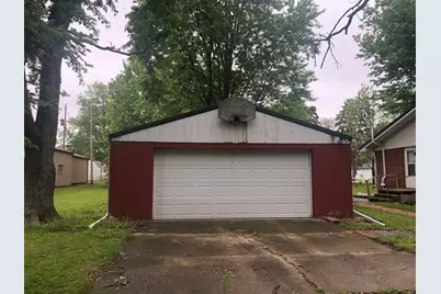 301 W Main Street, Colfax, IL 61728 - Photo 11