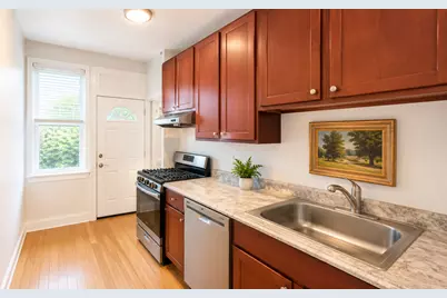2348 W Addison Street #C2, Chicago, IL 60618 - Photo 5