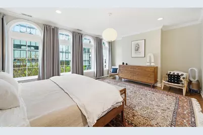 367 W Superior Street #B, Chicago, IL 60654 - Photo 17