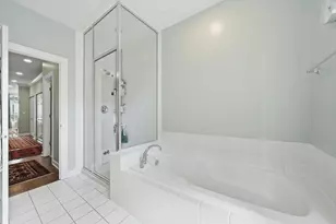 367 W Superior St, Chicago, IL 60654 - Photo 21