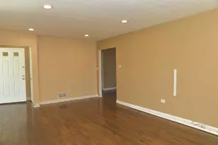 1325 Glenn Dr, North Chicago, IL 60064 - Photo 7