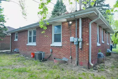 1325 Glenn Drive, North Chicago, IL 60064 - Photo 29