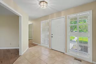 2032 Bentbrook Dr, Champaign, IL 61822 - Photo 7