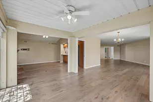 2032 Bentbrook Dr, Champaign, IL 61822 - Photo 15