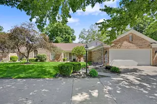 2032 Bentbrook Dr, Champaign, IL 61822 - Photo 3