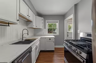 109 S Hudson St, Westmont, IL 60559 - Photo 11