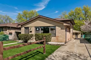 14129 S Hoxie Ave, Burnham, IL 60633 - Photo 1