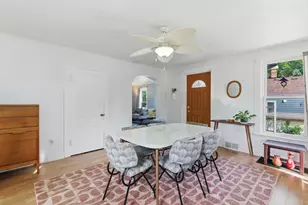 327 Silver St, Elgin, IL 60123 - Photo 9