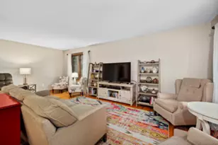 213 Fox Run Dr, Elwood, IL 60421 - Photo 5