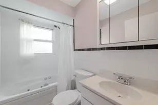 146 Millbrook Ln, Wilmette, IL 60091 - Photo 9