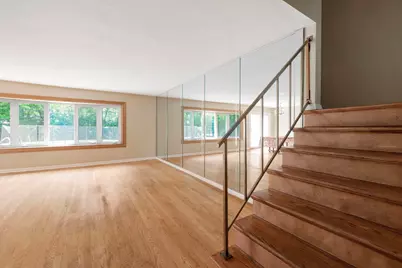 146 Millbrook Lane, Wilmette, IL 60091 - Photo 5