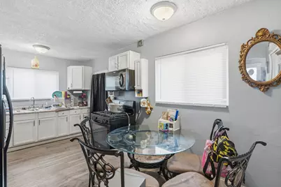3852 Marquette Street, Davenport, IA 52806 - Photo 5