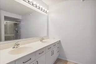 1720 Maple Ave, Evanston, IL 60201 - Photo 11