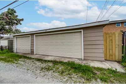 399 Oglesby Avenue, Calumet City, IL 60409 - Photo 11
