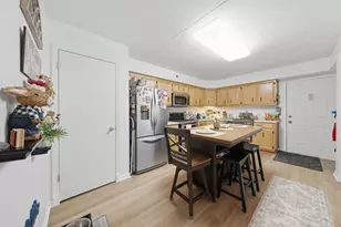 9514 S Kilbourn Ave, Oak Lawn, IL 60453 - Photo 11