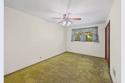 538 Maple Lane, Darien, IL 60561 - Photo 13