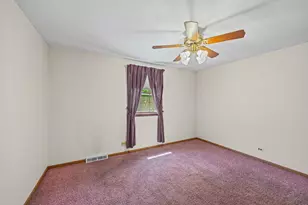 538 Maple Ln, Darien, IL 60561 - Photo 15