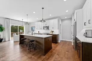 1569 Dempsey Dr, Saint Charles, IL 60174 - Photo 5