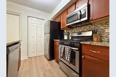 31 E Janata Boulevard #1A, Lombard, IL 60148 - Photo 5