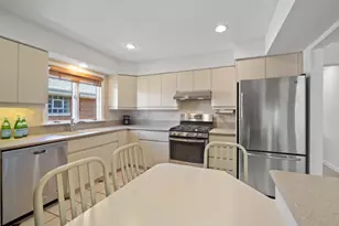 921 N Western Ave, Park Ridge, IL 60068 - Photo 17