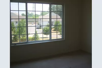 534 Cary Woods Circle, Cary, IL 60013 - Photo 5