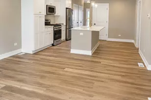 9041 111 St, Palos Hills, IL 60465 - Photo 7