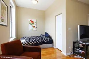 1138 W Addison St, Chicago, IL 60613 - Photo 5