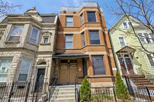 1138 W Addison St, Chicago, IL 60613 - Photo 1
