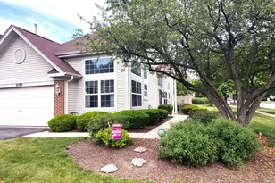 3150 St Michel Ln, Saint Charles, IL 60175 - Photo 3
