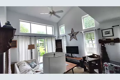 3150 Saint Michel Lane, Saint Charles, IL 60175 - Photo 11