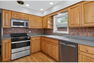 924 S Hillcrest Avenue, Elmhurst, IL 60126 - Photo 11