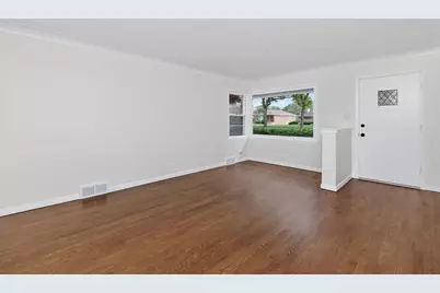 924 S Hillcrest Avenue, Elmhurst, IL 60126 - Photo 5