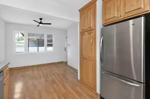 924 S Hillcrest Ave, Elmhurst, IL 60126 - Photo 7