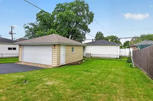 924 S Hillcrest Ave, Elmhurst, IL 60126 - Photo 27